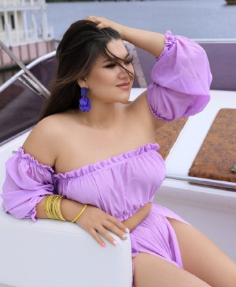 🌟 Мое прекрасное тело готово доставить тебе неповторимое удовольствие 💋. Я профессионально владею различными техниками массажа и могу подарить тебе полное расслабление. Я открыта для экспериментов и готова испытать новые ощущения с тобой. Мои отзывы откроют тебе мир удовольствия, который ты еще не испытывал. 🌹Фото в моем альбоме подтверждают мою красоту и сексуальность. Живу в Москве и готова порадовать тебя своими услугами. 🌇 Не упускай возможность познать наслаждение со мной. 💫 Кира
