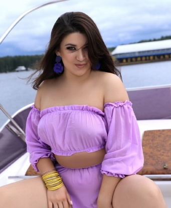 🌟 Мое прекрасное тело готово доставить тебе неповторимое удовольствие 💋. Я профессионально владею различными техниками массажа и могу подарить тебе полное расслабление. Я открыта для экспериментов и готова испытать новые ощущения с тобой. Мои отзывы откроют тебе мир удовольствия, который ты еще не испытывал. 🌹Фото в моем альбоме подтверждают мою красоту и сексуальность. Живу в Москве и готова порадовать тебя своими услугами. 🌇 Не упускай возможность познать наслаждение со мной. 💫 Кира